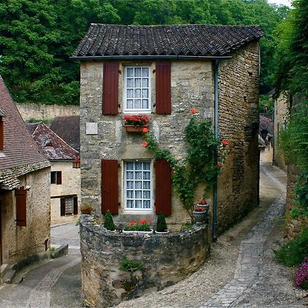La Petite Maison Beynac-et-Cazenac Exterior photo